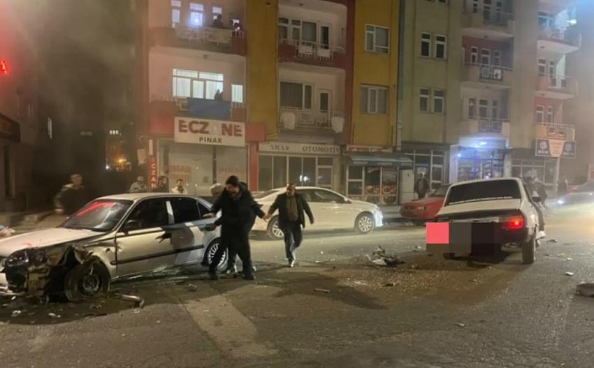 Özel Hastane Önünde Kaza