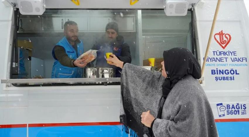 Hastane Önünde Çorba İkramı 