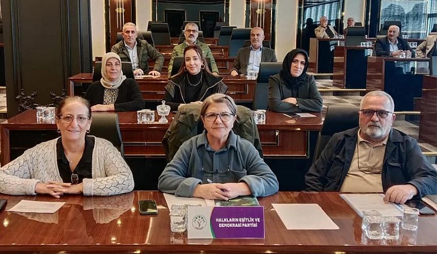 DEM'den Bütçe Eleştirisi: Vaatler Hayata Geçirilemedi, Şeffaflık Ortadan Kalktı 