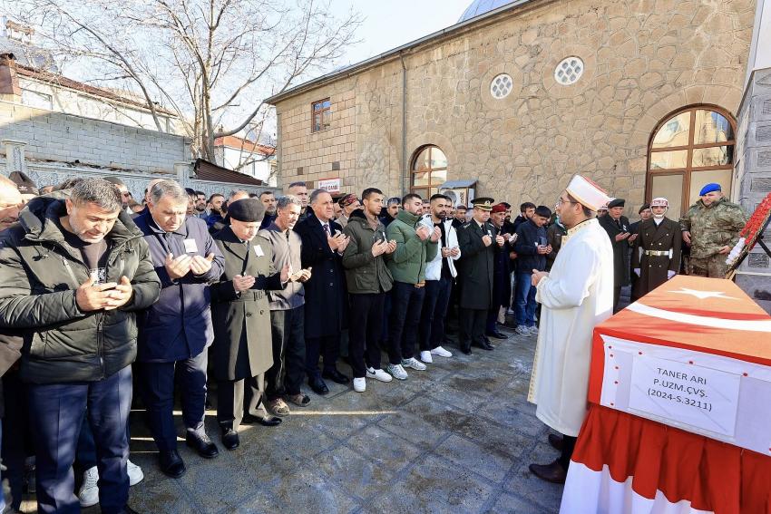 Şehit Arı, Son Yolculuğu'na Uğurlandı