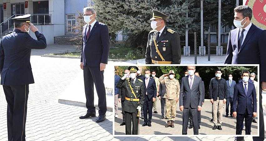 Vali Ekinci, tebrikleri kabul etti