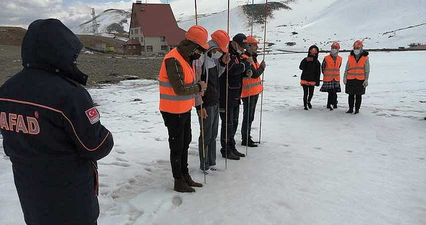 GÖNÜL ELÇİLERİNE AFET EĞİTİMİ